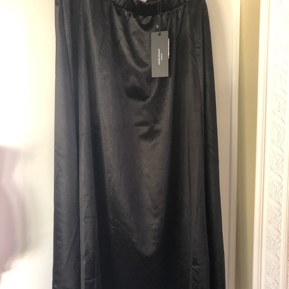 VERO MODA- black skirt - Picture 2 of 5